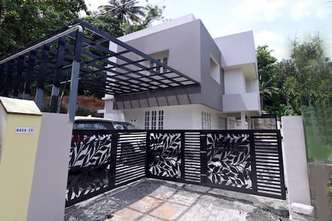 Brand new Luxurious 2 Bedroom Villa. Green Energy