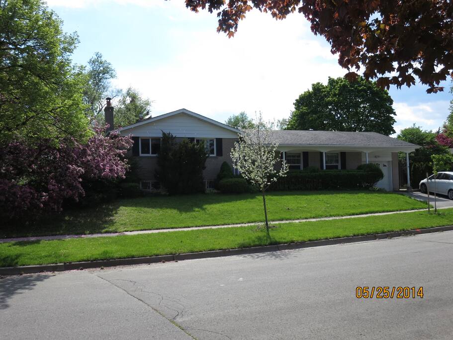 Very quite residential area. It can accommodate 4 adults. I have 1 more bedroom available (extra cost).