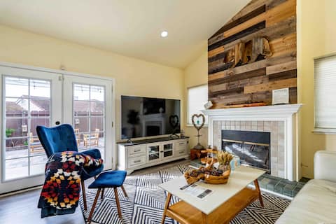 Joyful Home near Monterey, Carmel- STR25-000023