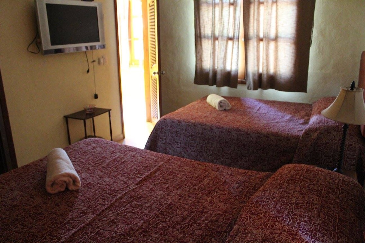 Телевизор в стаята.