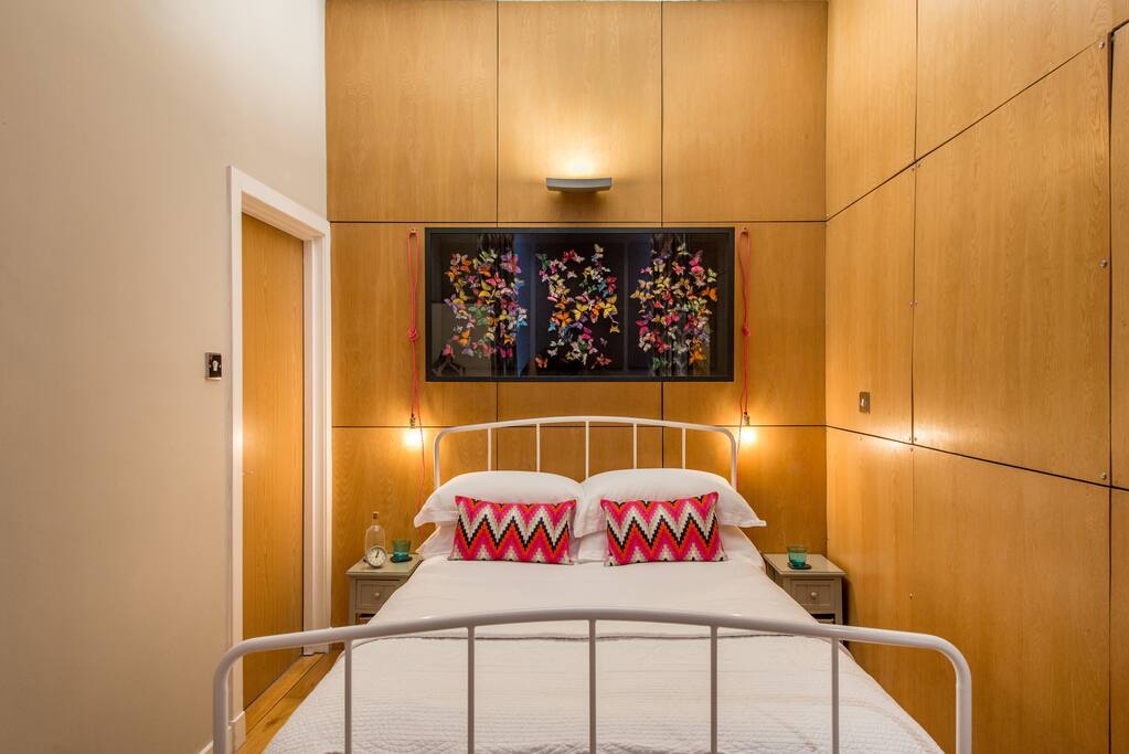 Main double bedroom, with 2000 pocket sprung memory foam mattress (new for summer'16), soundproofed windows and blackout blinds