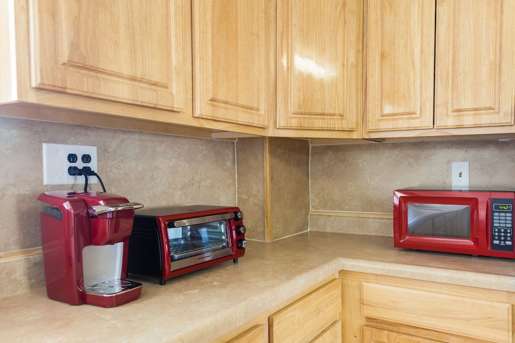 Keurig Coffee Maker, Toaster Oven & Microwave at your service!