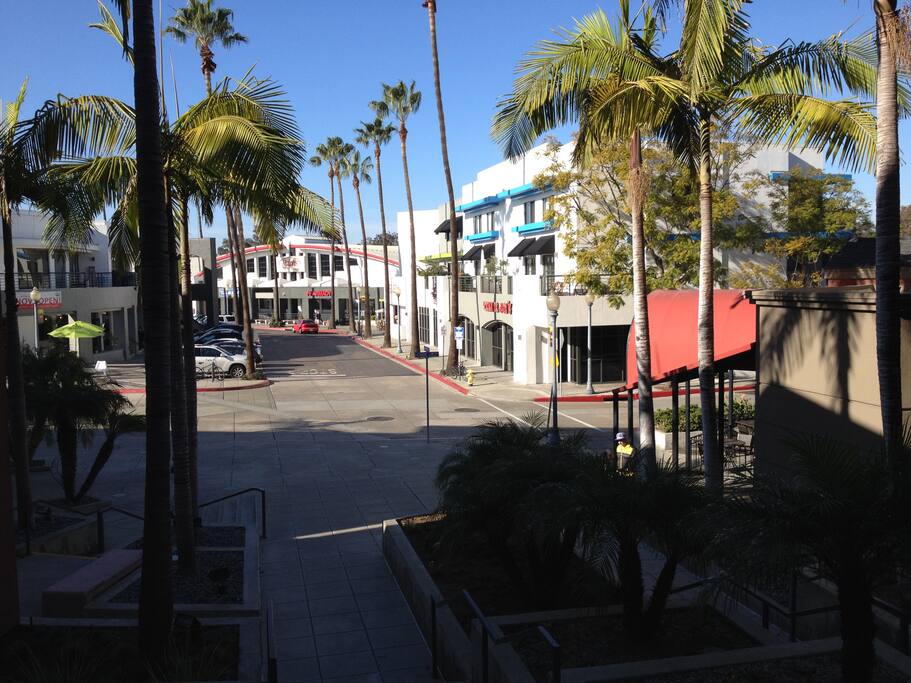 Complex is adjacent to Ralph's, Trader Joe's, Starbucks, and more.