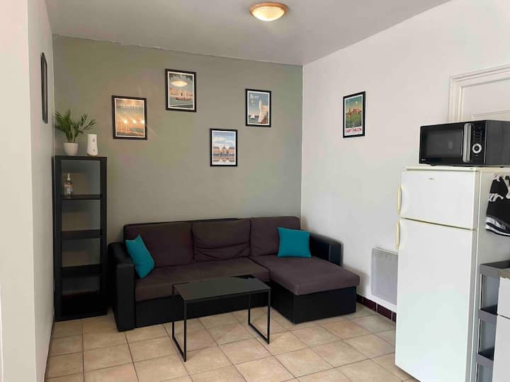 Gîte De 2 Chambres Avec Belle Piscine Et Terrasse - Gironde