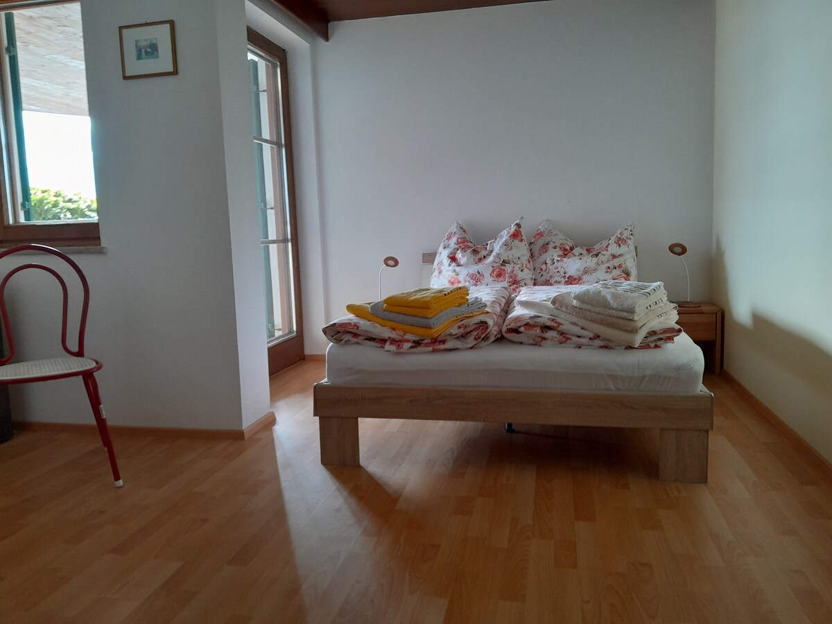 Slaapkamer 2, bed 1,60x2,00m