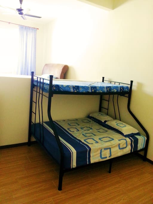 Double decker at master bedroom (2nd floor front)