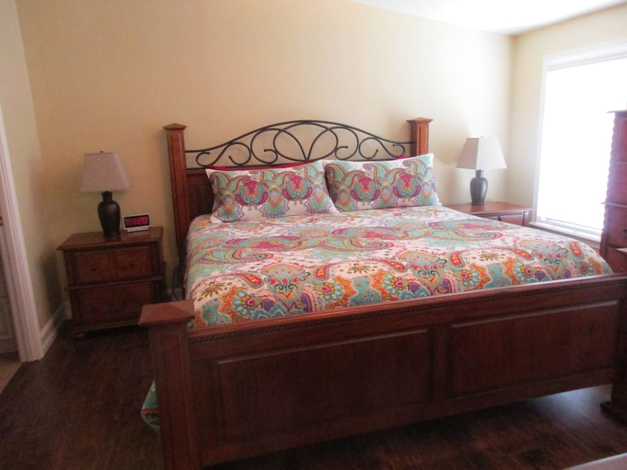 Master Bedroom King Size Bed