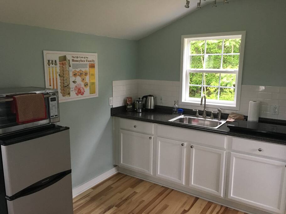 Kitchenette to prepare meals from local produce and protein