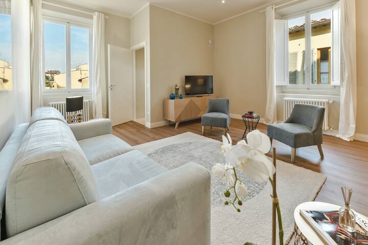 Terrace Overlooking Florence – Santa Croce