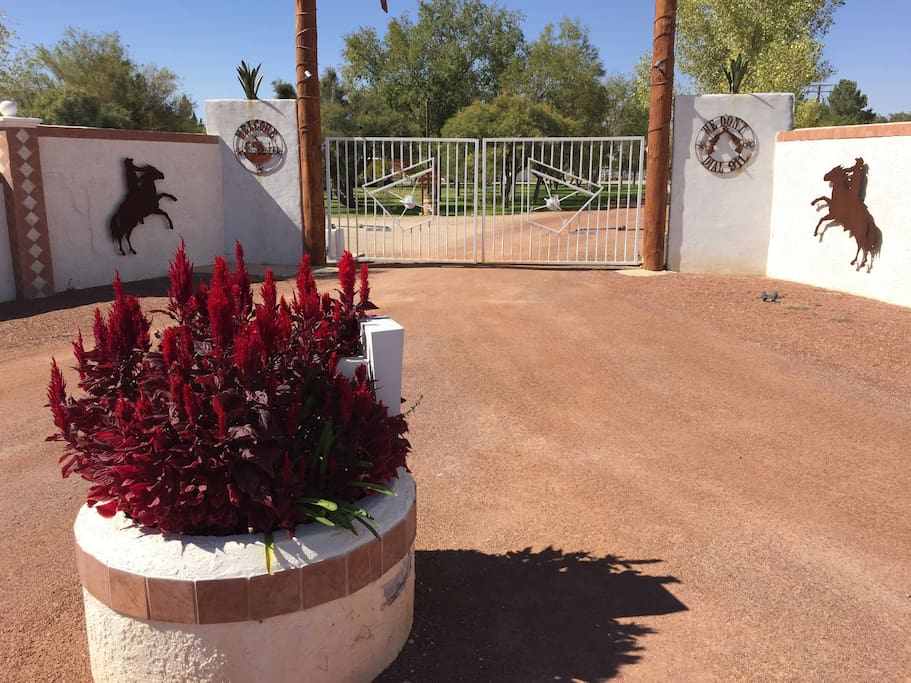 Secure entry way