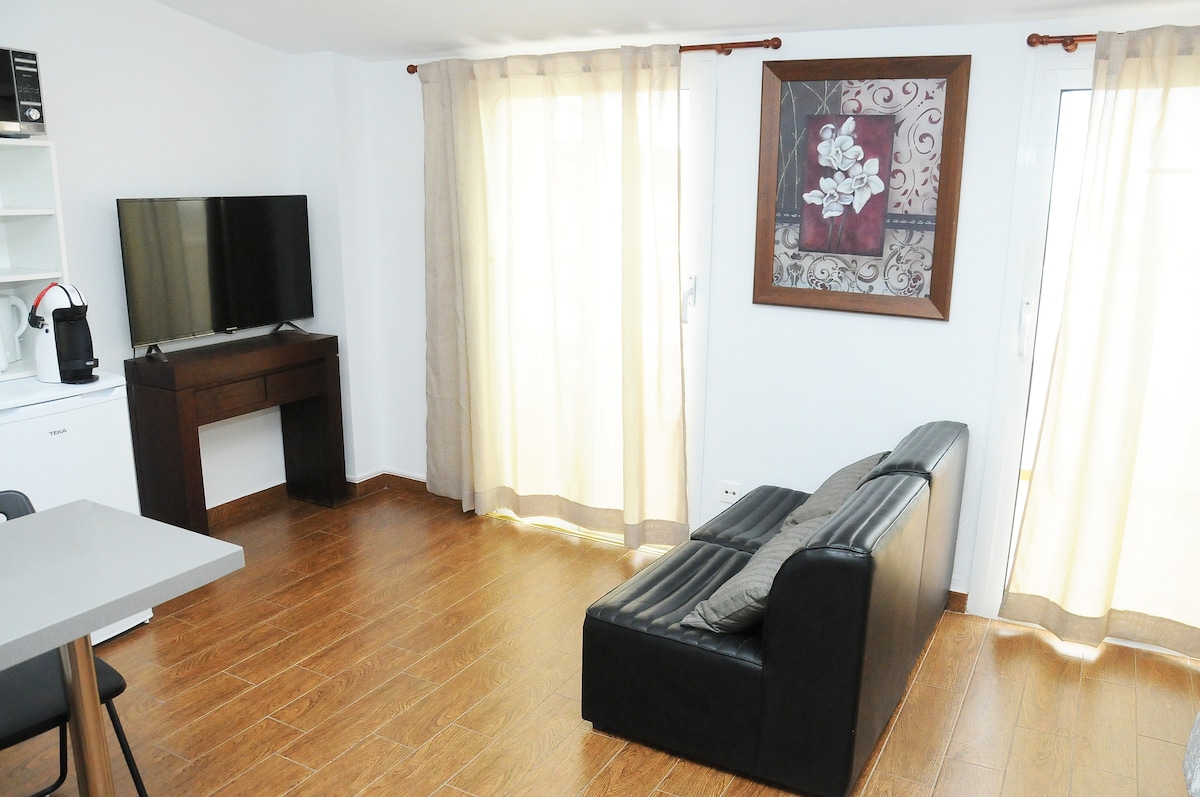 Top Airbnb: New Studio apartment best area in los Cristianos in Arona