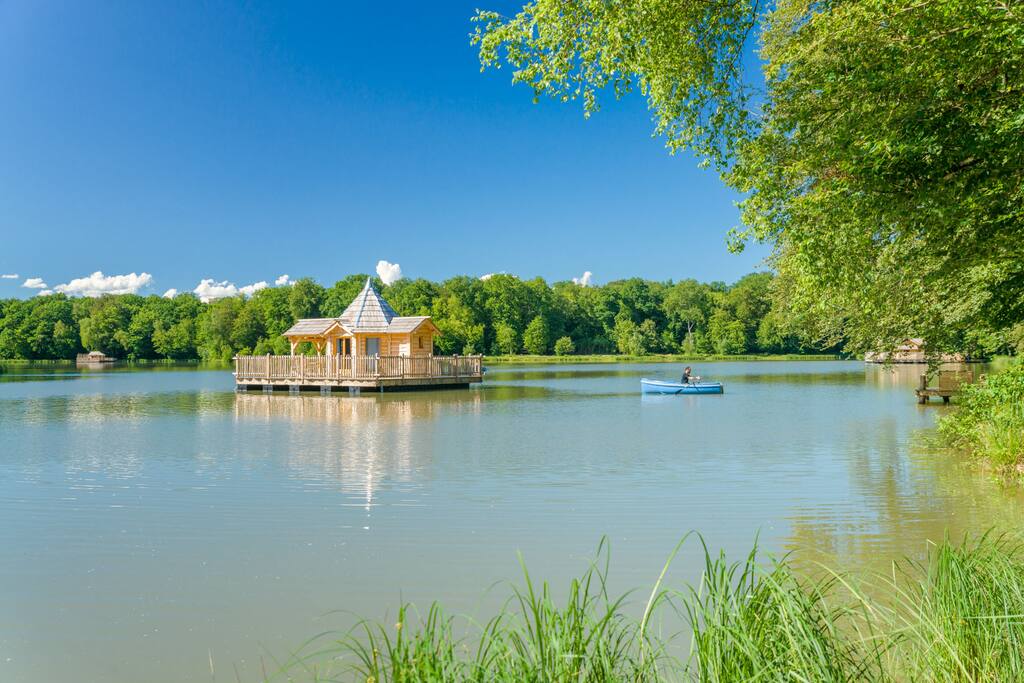 Cabane accessible par barque