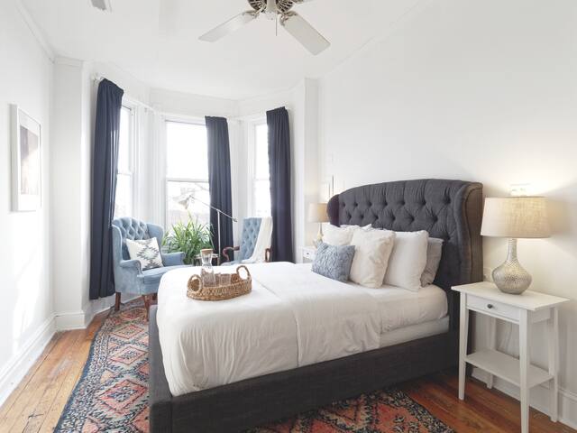 Tell-Tale Suite+Bath|Harbor Views|Pagoda Penthouse