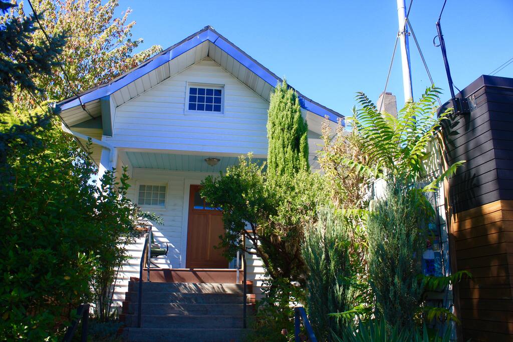 Private front porch