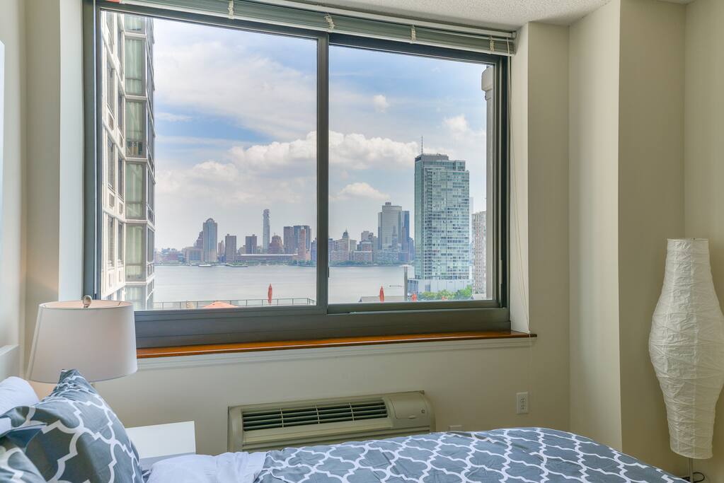 Amazing views of Manhattan from Bed Room