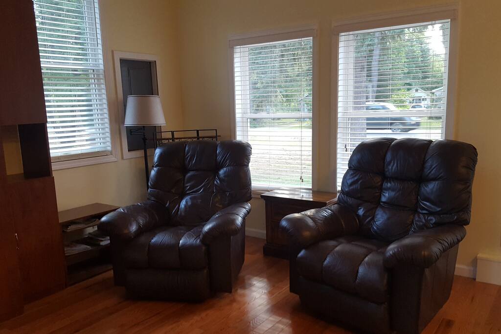 2 Comfortable Lazy Boy Recliners