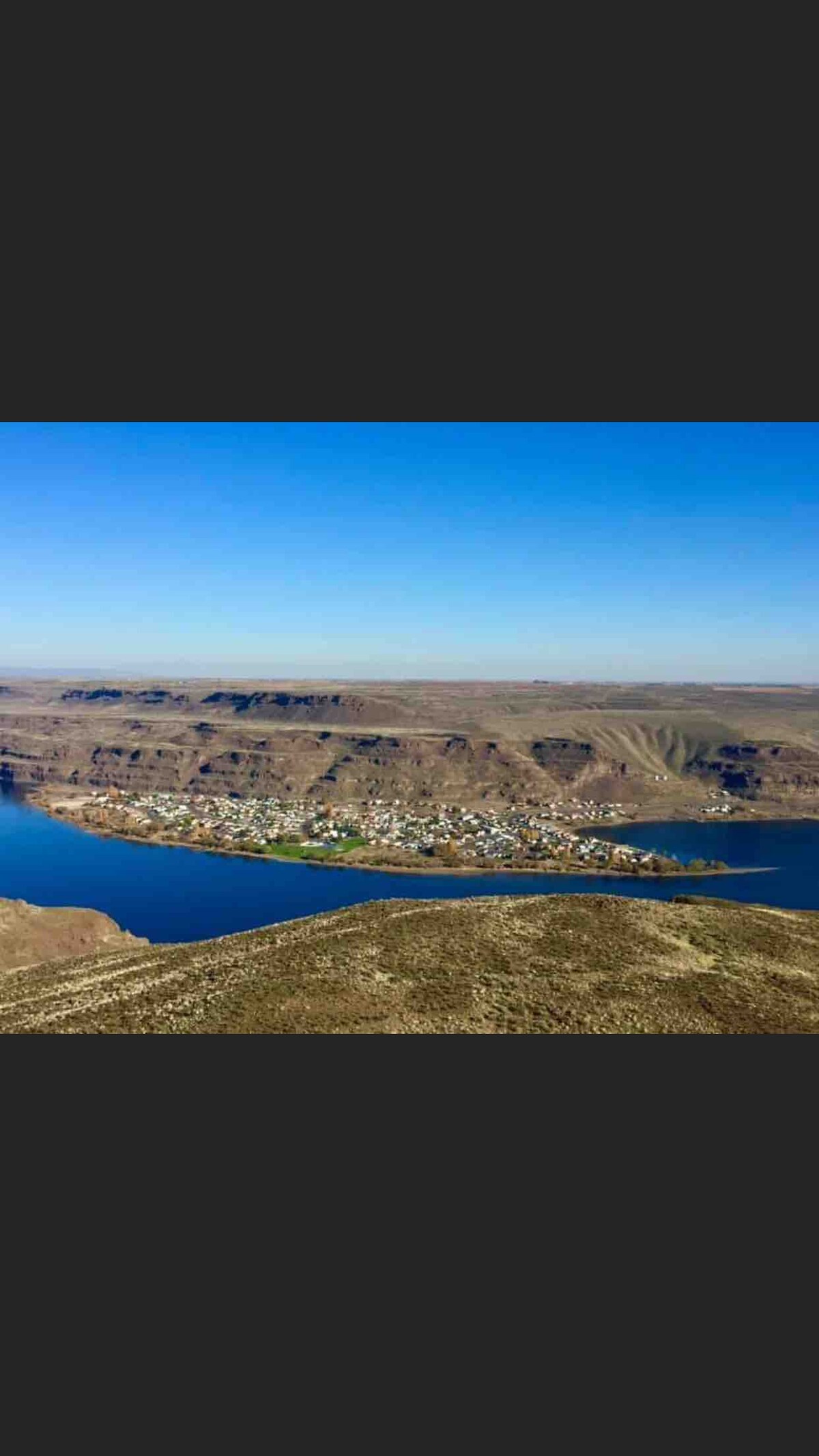 Sunland Desert Getaway near Amphitheatre Houses for Rent in