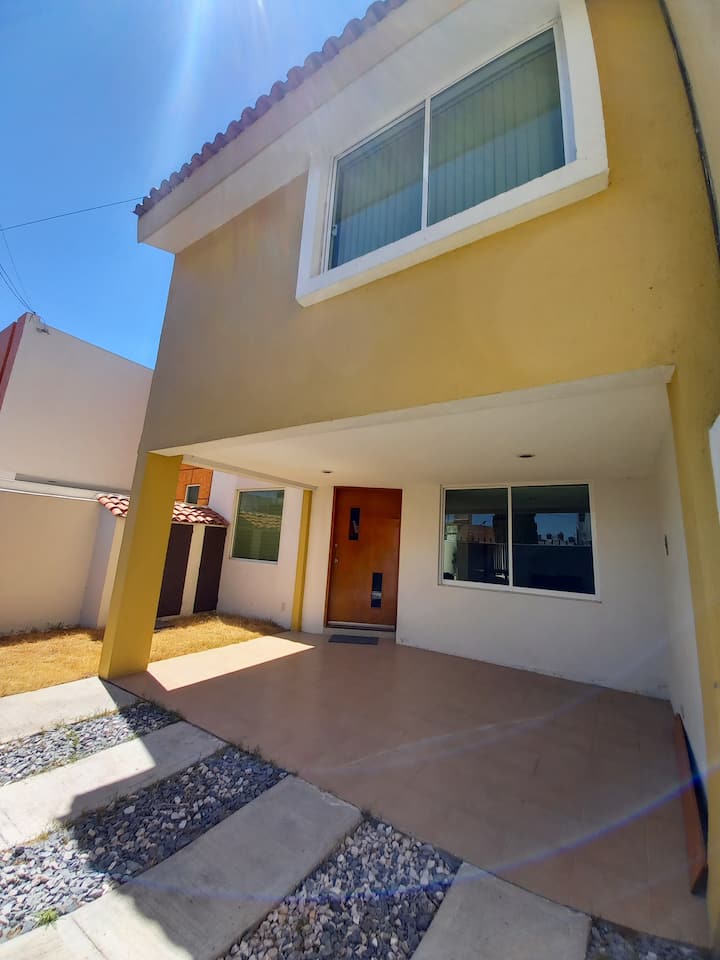 Beautiful garden house, spacious and comfortable. Houses for Rent in