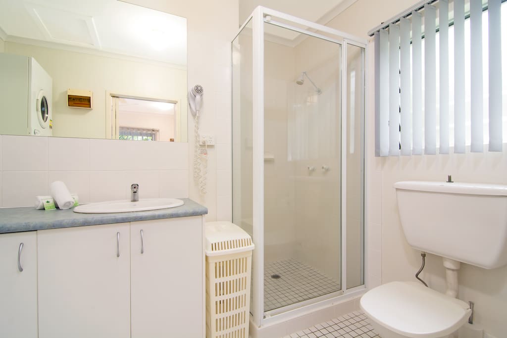 Bathroom with washing machine & dryer