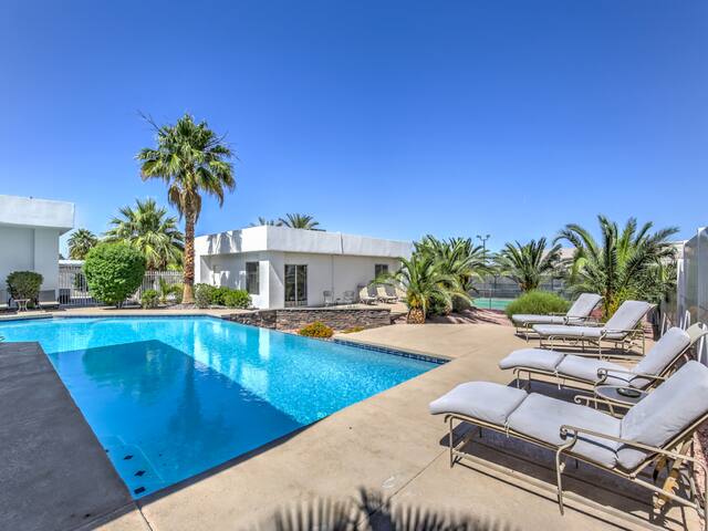 Modern 7000sf VILLA, Basketball/Tennis Court gallery image 4