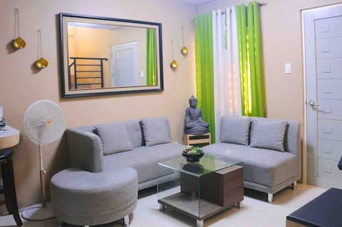 M4- Apartment unit with balcony and parking