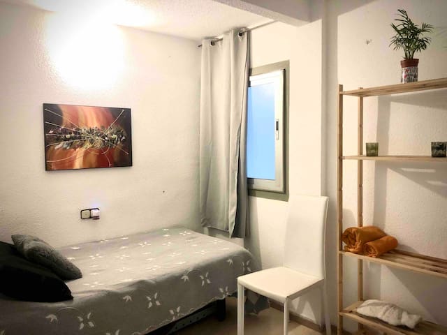 Room in Benidorm near the beach