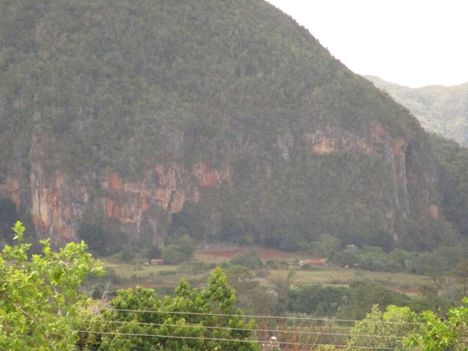 Esta es la magnífica vista del valle desde la terraza de mi casa