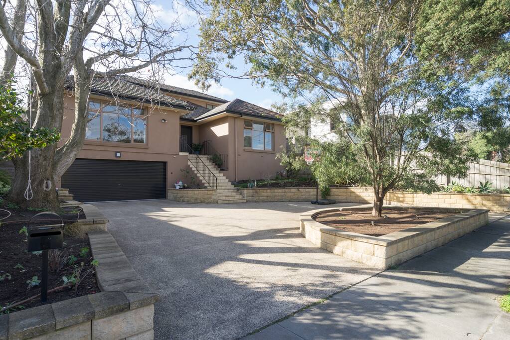 Bayside Perfection Houses for Rent in Beaumaris, Victoria, Australia