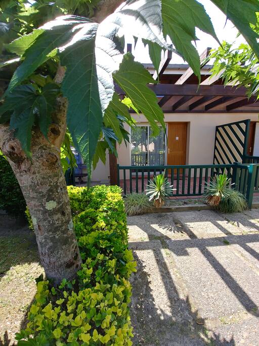 Entrée de la villa patio