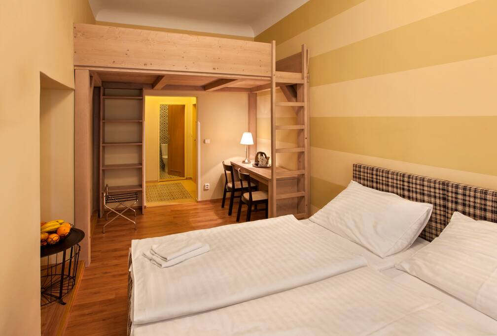 4 beded room