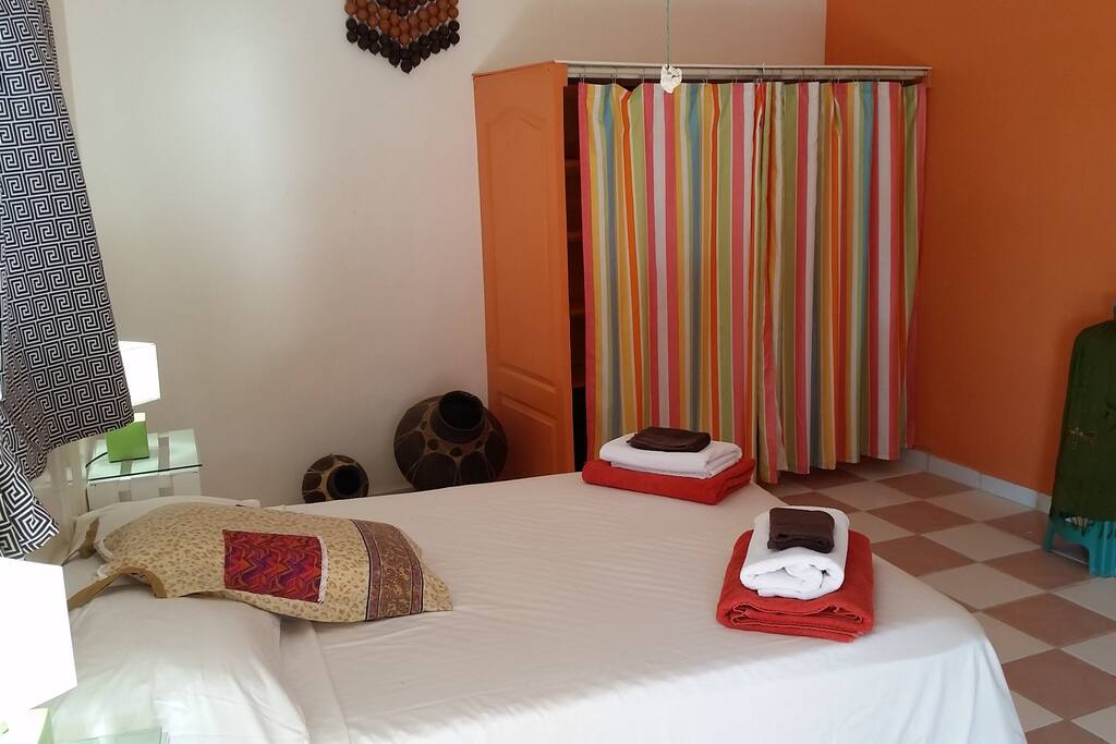 Bed detail