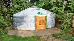 Cosy+authentic+Mongolian+Yurt+in+County+Wicklow