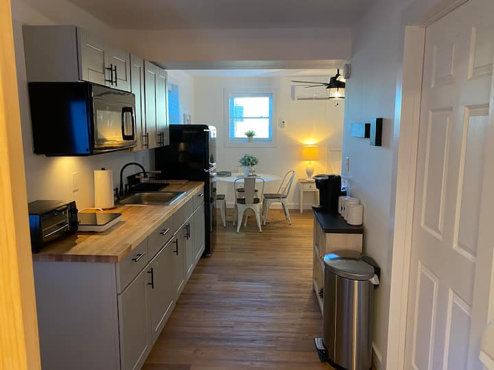 Couples Key Suite Self Check-in (Pool, Bikes) - Kitty Hawk, NC