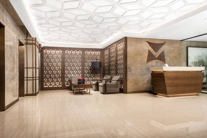 Amazing 3 Bed on Park Avenue w/ W/D and Gym #6114 gallery image 5