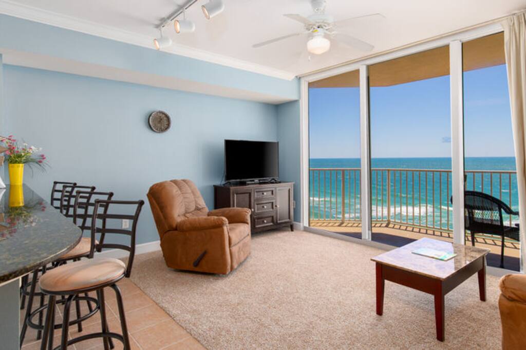 Spectacular 11th floor views of the World's Most Beautiful Beaches!