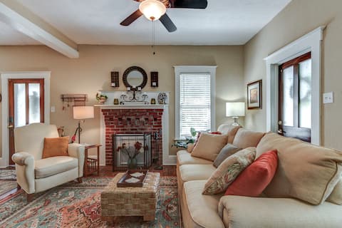 Successful Airbnb property: Historic Cottage super clean and comfortable in Sanford