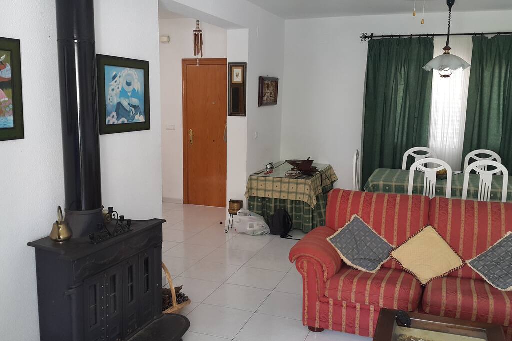 Entrada, Salón y Comedor Interior