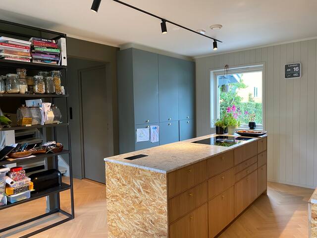 Family friendly house in the city! gallery image 5