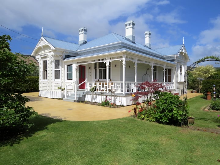 Coromandels Three Chimney Villa - Coromandel