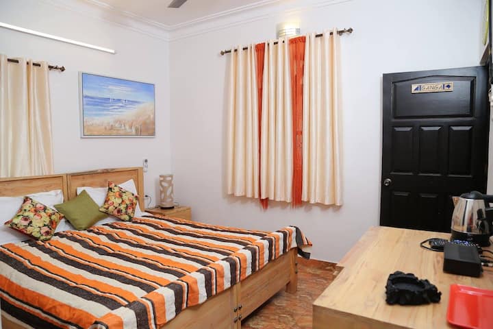 Double Room with Private Bathroom on Ground Floor