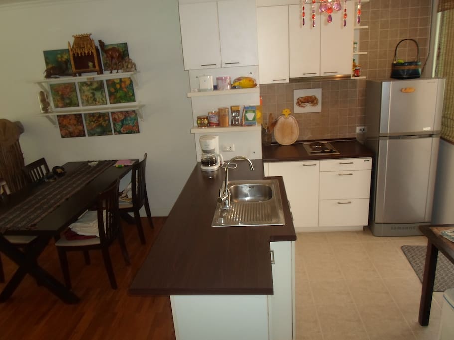 dining/kitchen