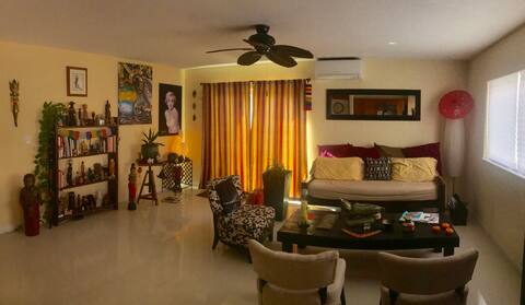 Cozy, beautiful guest room (Kaimuki area)