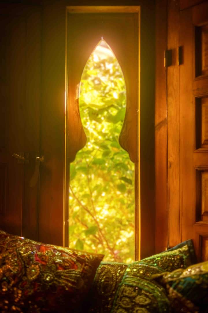 Esta es la habitación que estás reservando: LA HABITACIÓN MARRAKECH.  Para ver otras habitaciones en nuestro riad, busca “RIAD ROXANNE” en Airbnb.