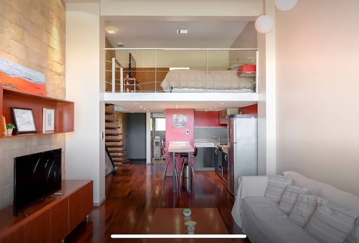 Loft mobiliado de 1 quarto com 1,5 banheiro em Florida