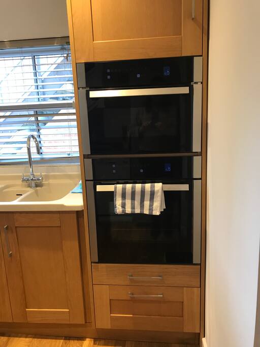 Oven and microwave