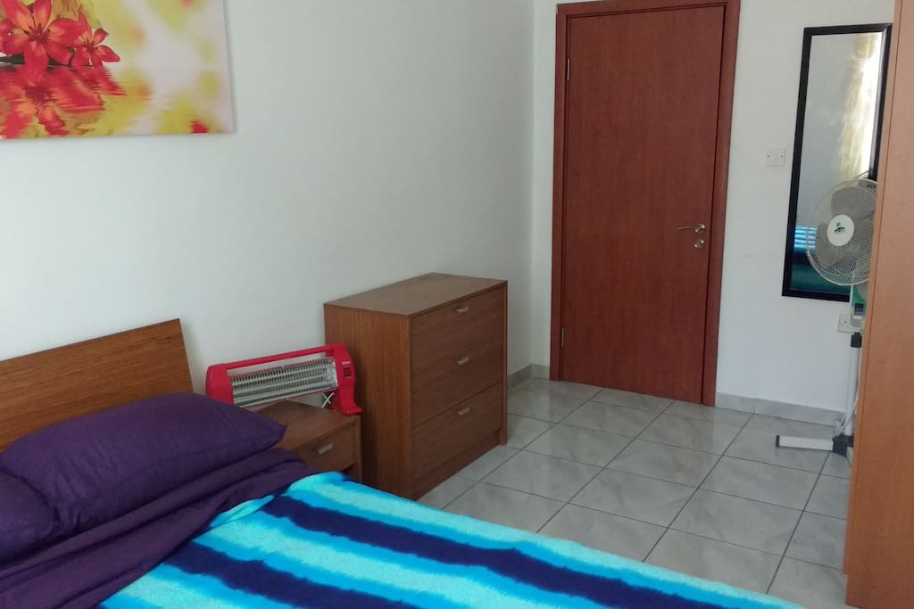 Available double bedroom - View 2