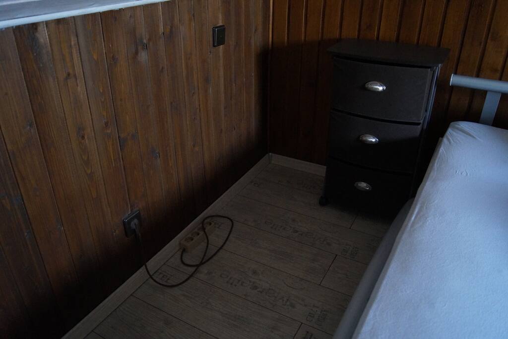 Beistellschrank