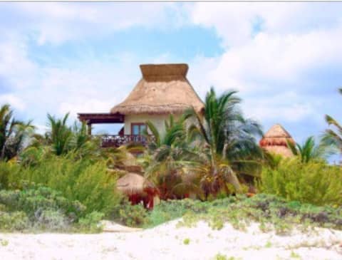 Beautiful beachfront Villa in Yucatan