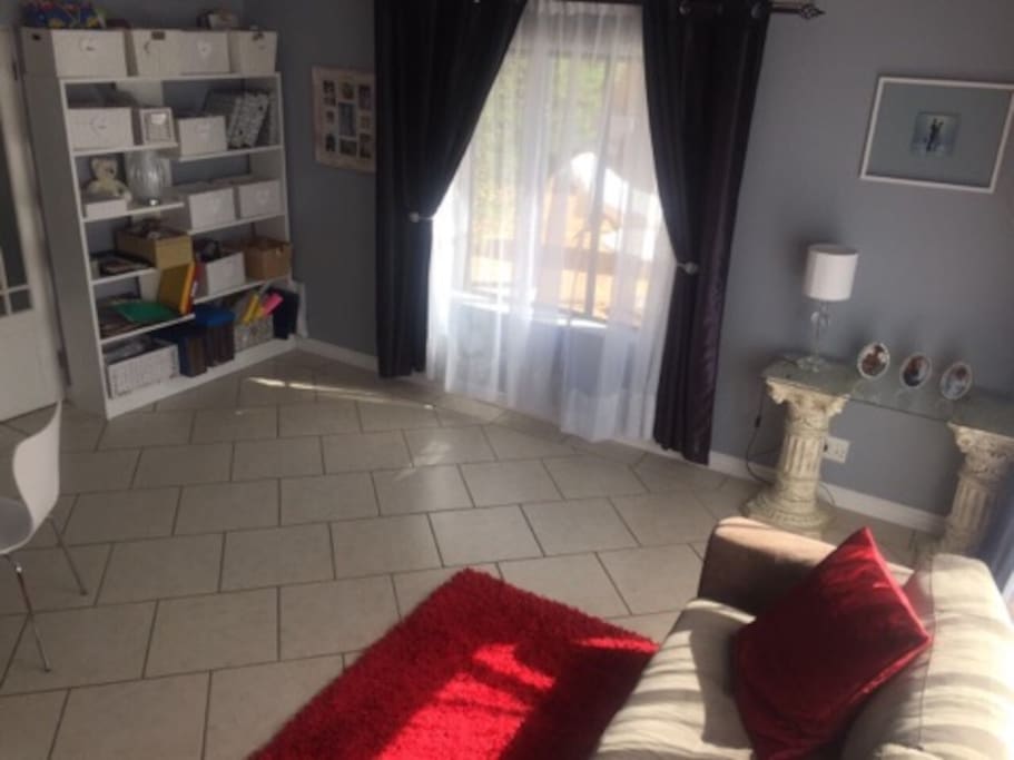 office/ study/ sofa bed