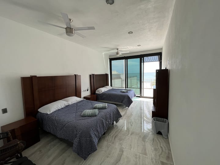 Bedroom 1 with 2 queen beds 